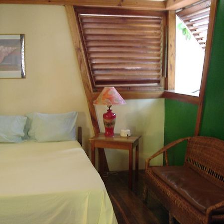 Whistling Bird Hotel Negril Exterior foto