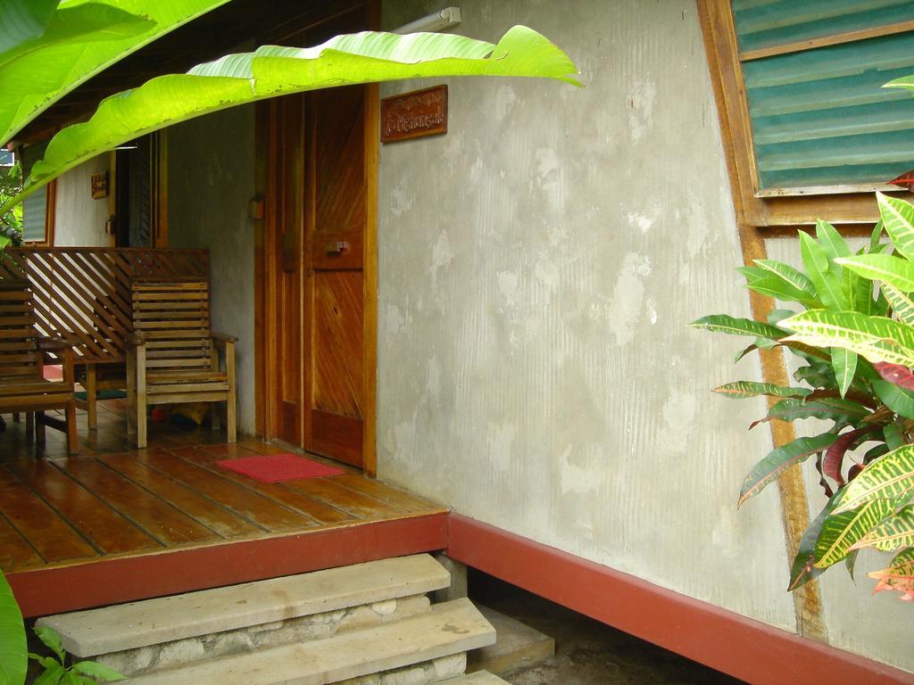 Whistling Bird Hotel Negril Exterior foto